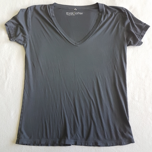 EVER/AFTER v-neck t-shirt - Picture 2 of 9